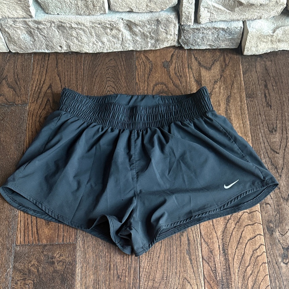 Nike Women's Black Athletic Shorts size medium